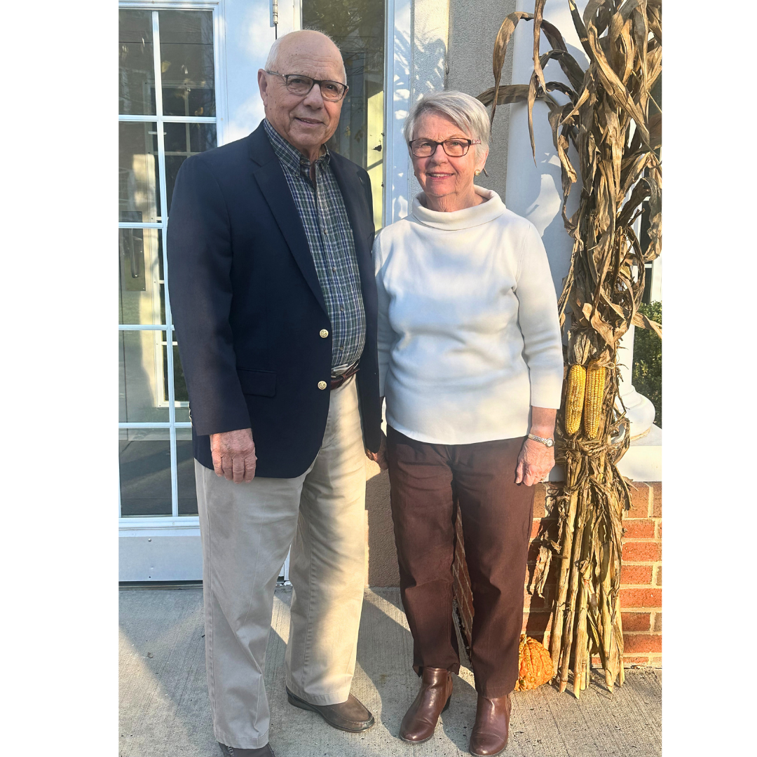 Norman and Betty Lou Applegate choose Applewood for retirement